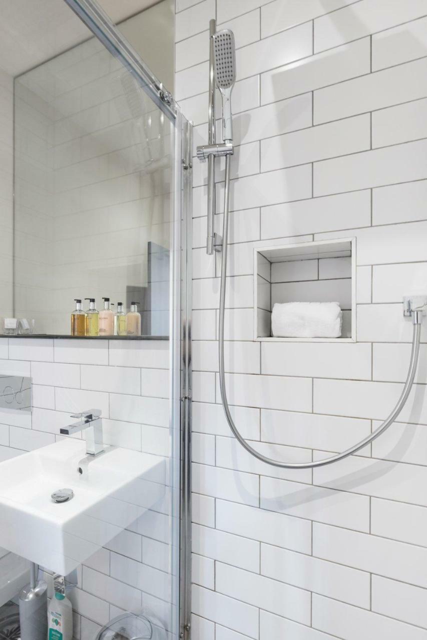 The Heaton At Claremont Serviced Apartments Лийдс Екстериор снимка